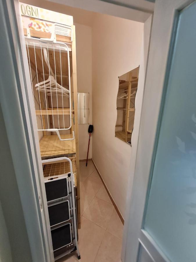 Palizzi'S Home Behind Plebiscite Square Naples Luaran gambar